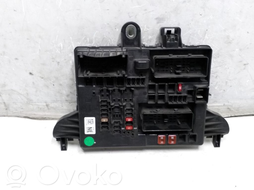 Opel Insignia A Módulo de fusible 