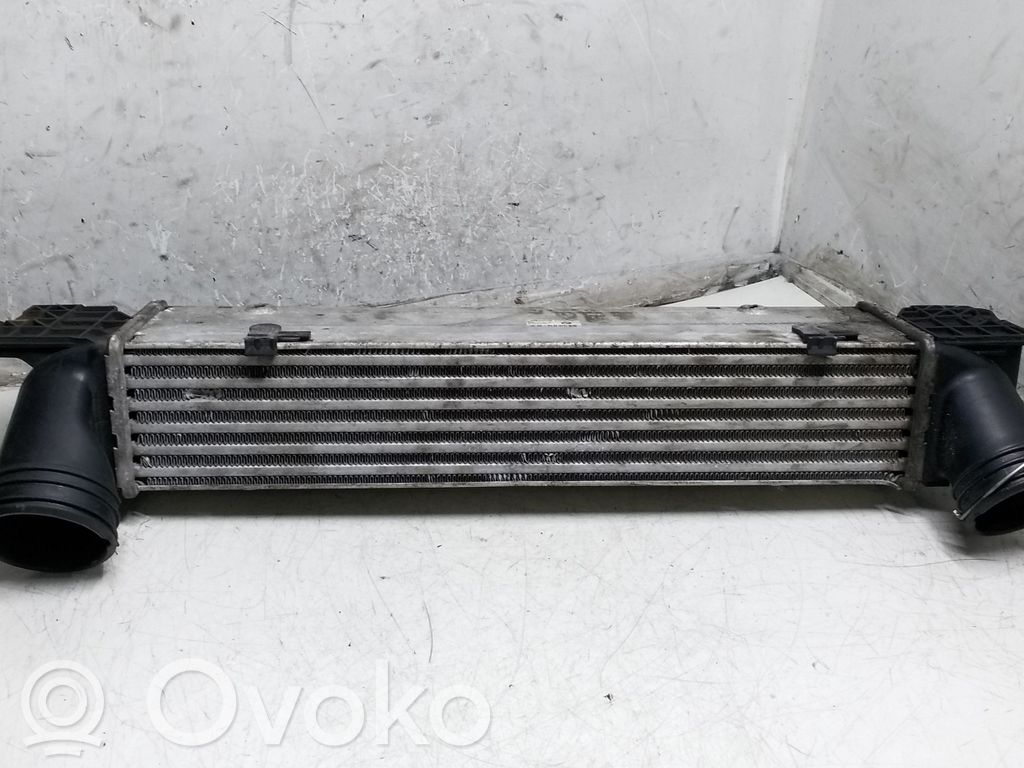 BMW 1 E81 E87 Interkūlerio radiatorius 