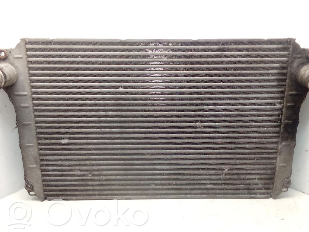 Toyota Avensis T250 Chłodnica powietrza doładowującego / Intercooler 