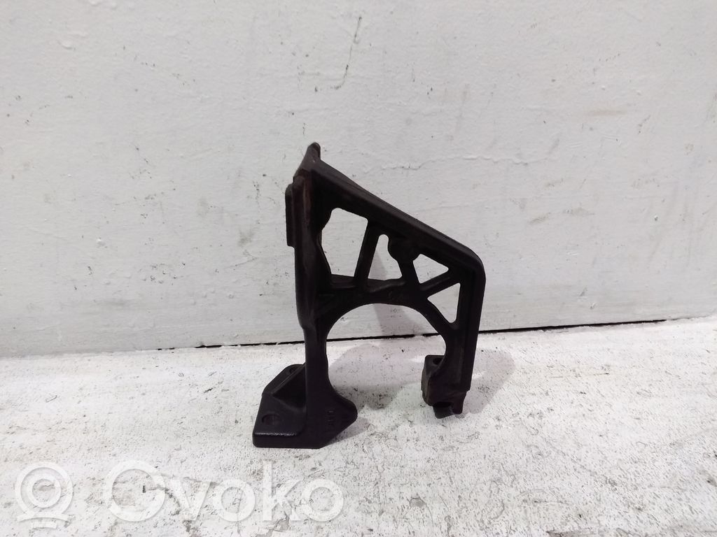 Nissan Qashqai Supporto di montaggio del motore (usato) 