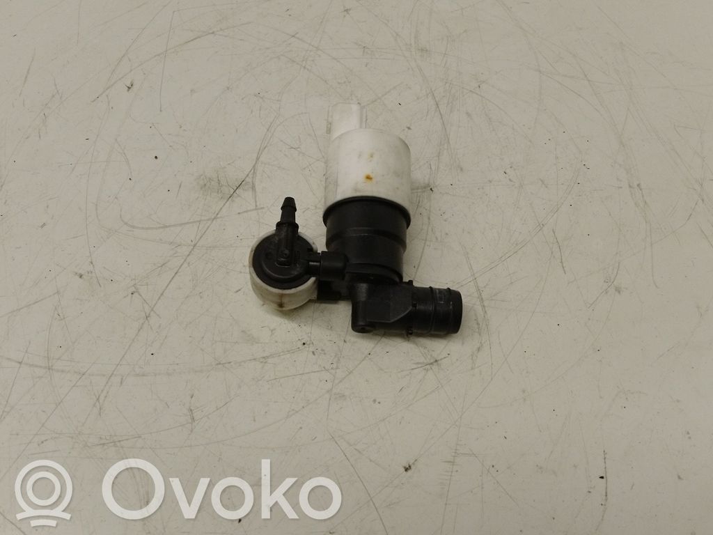 Pompa lavavetri parabrezza/vetro frontale   AV6117K624AA,BK2117K624BA