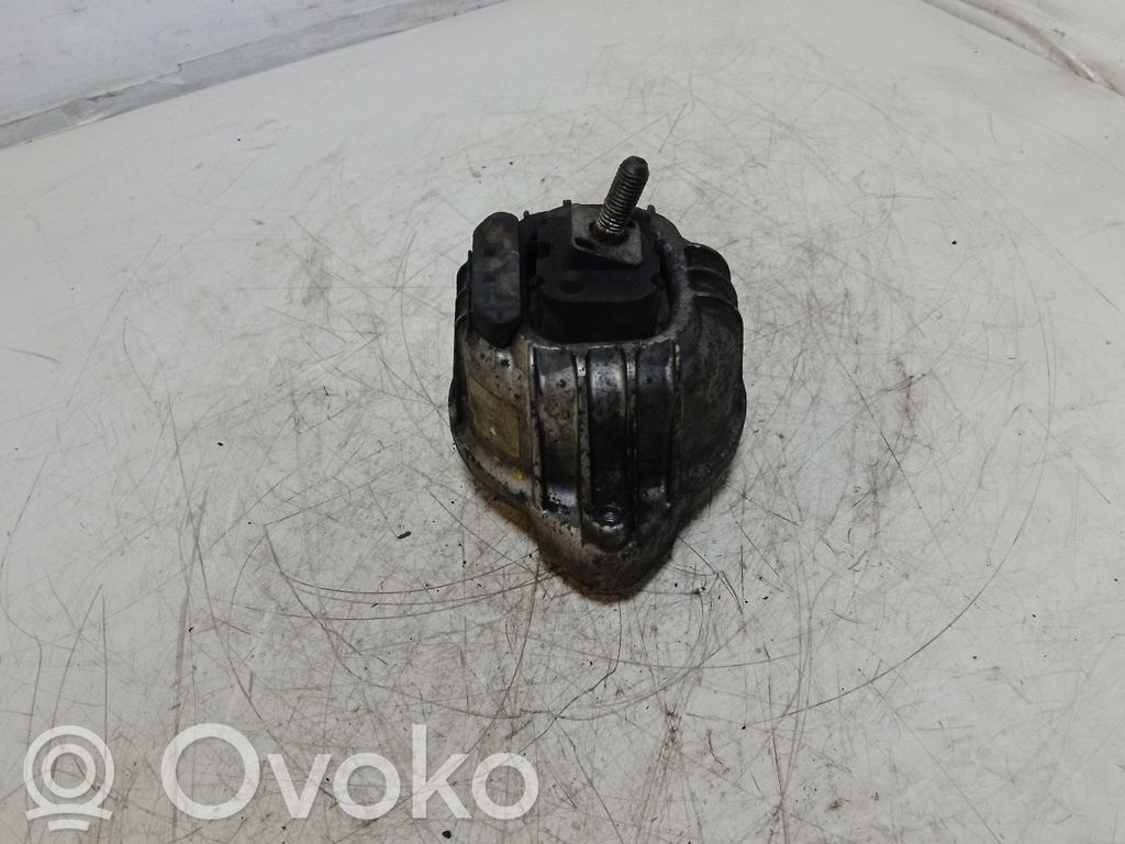Wspornik / Mocowanie silnika   13981112