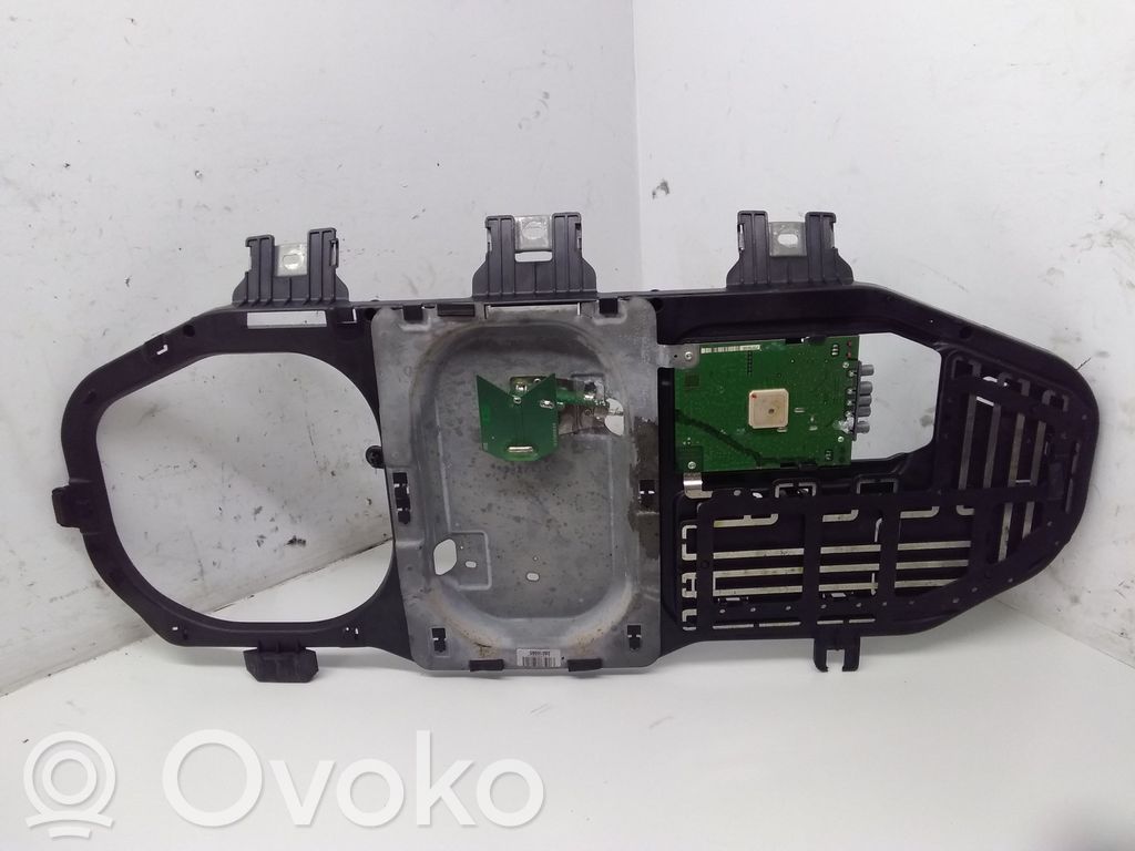 Mercedes-Benz R W251 Amplificatore antenna