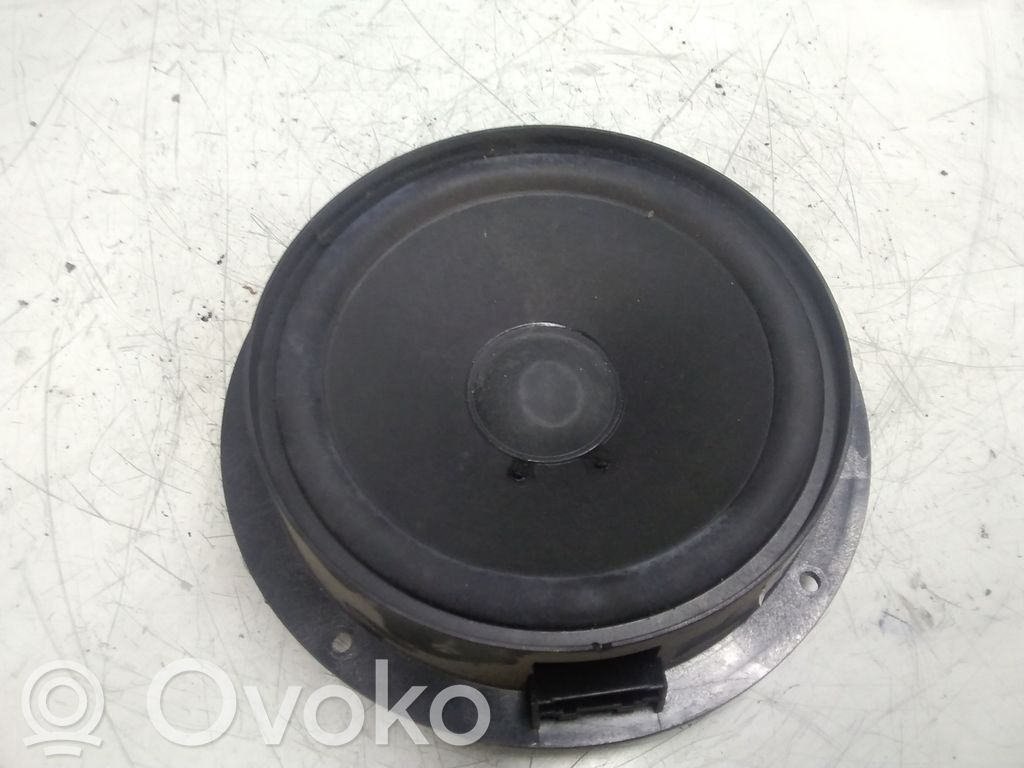 Mercedes-Benz R W251 Etuoven kaiutin