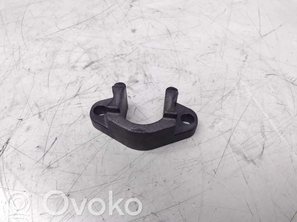 Abrazadera del inyector de combustible