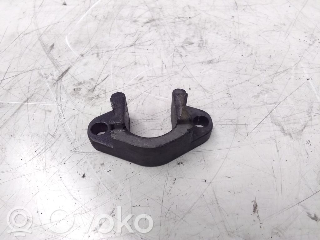 Abrazadera del inyector de combustible