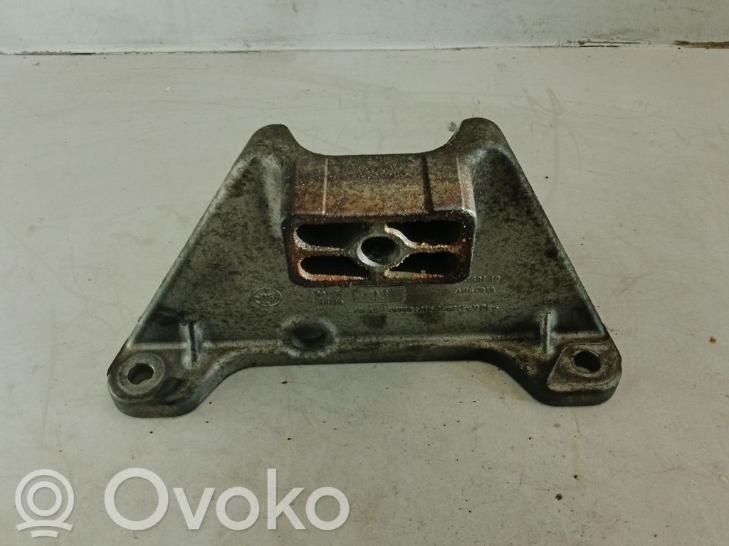BMW 5 E60 E61 Gearbox mounting bracket 