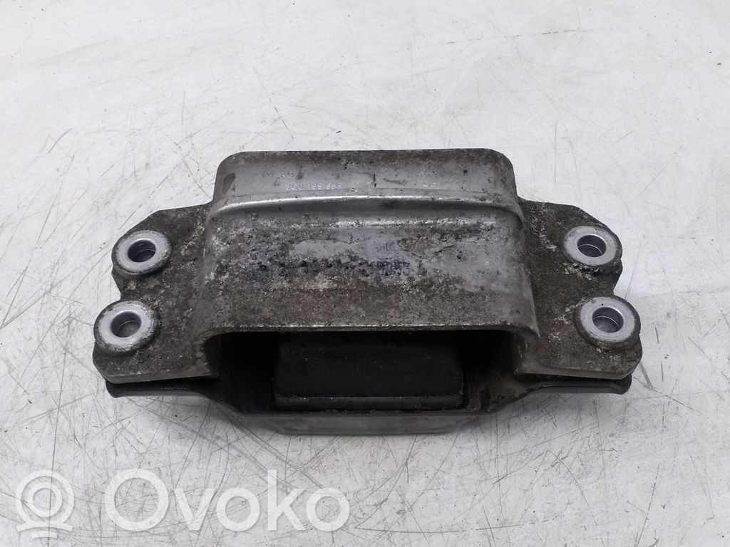 Volkswagen PASSAT B6 Supporto di montaggio del motore 
