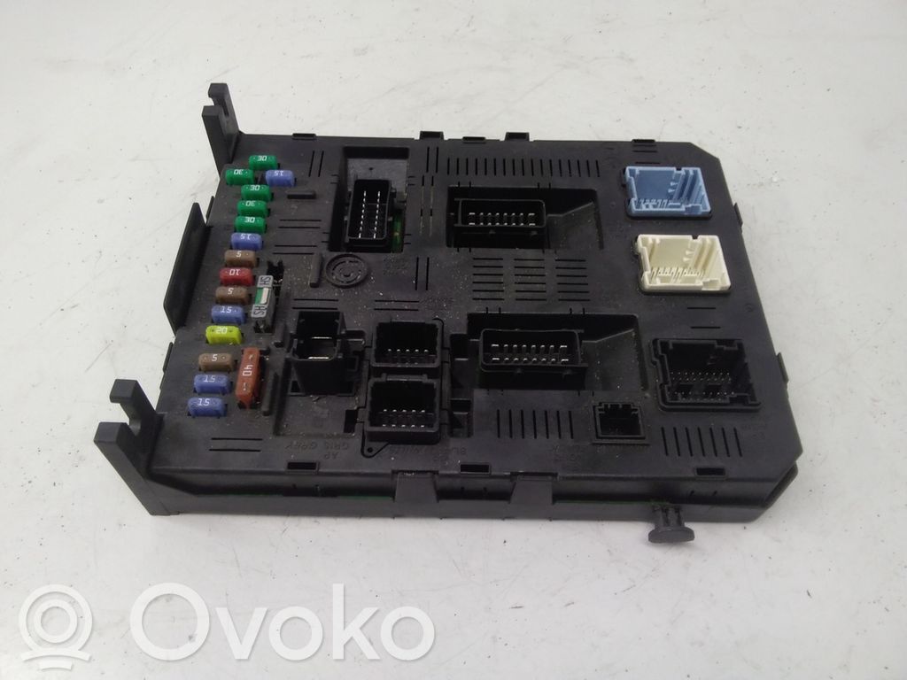Citroen C4 I Fuse module 