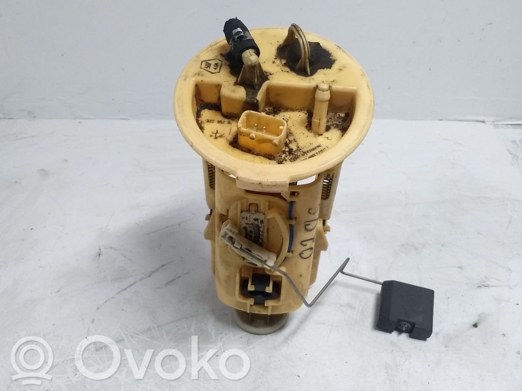 Pompe à carburant   228214,6750582