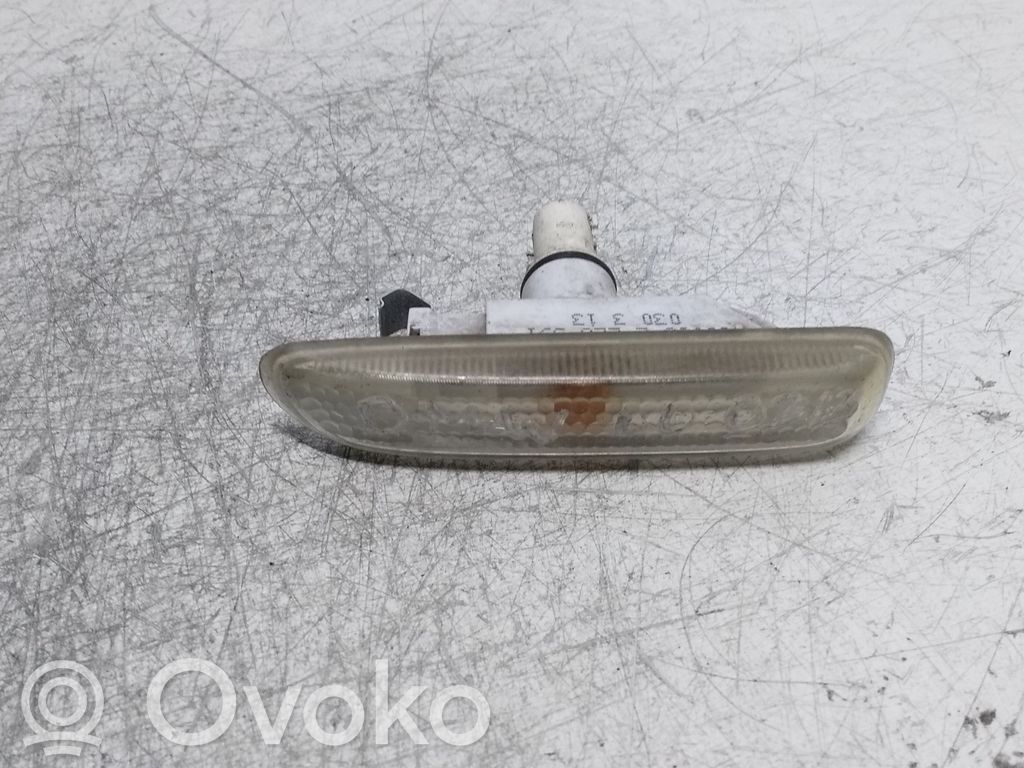 BMW 3 E46 Front fender indicator light 