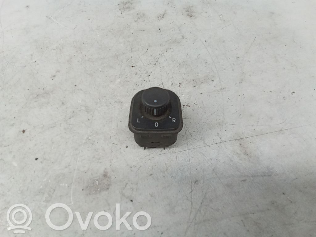 Comutator oglinzi laterale   1K0959565H