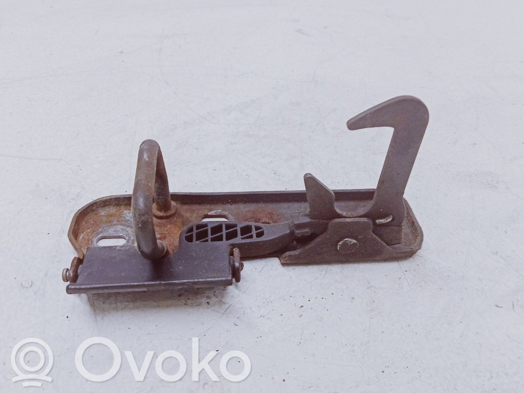 Volkswagen Golf V Cârlig/încuietoare capotă motor 