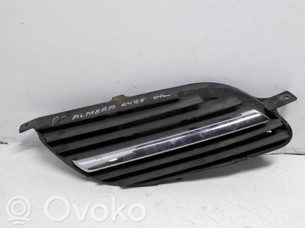 Nissan Almera Tino Front grill 