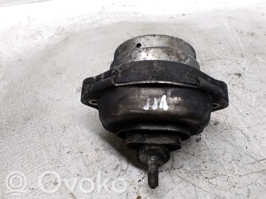 BMW X5 E53 Engine mount bracket 