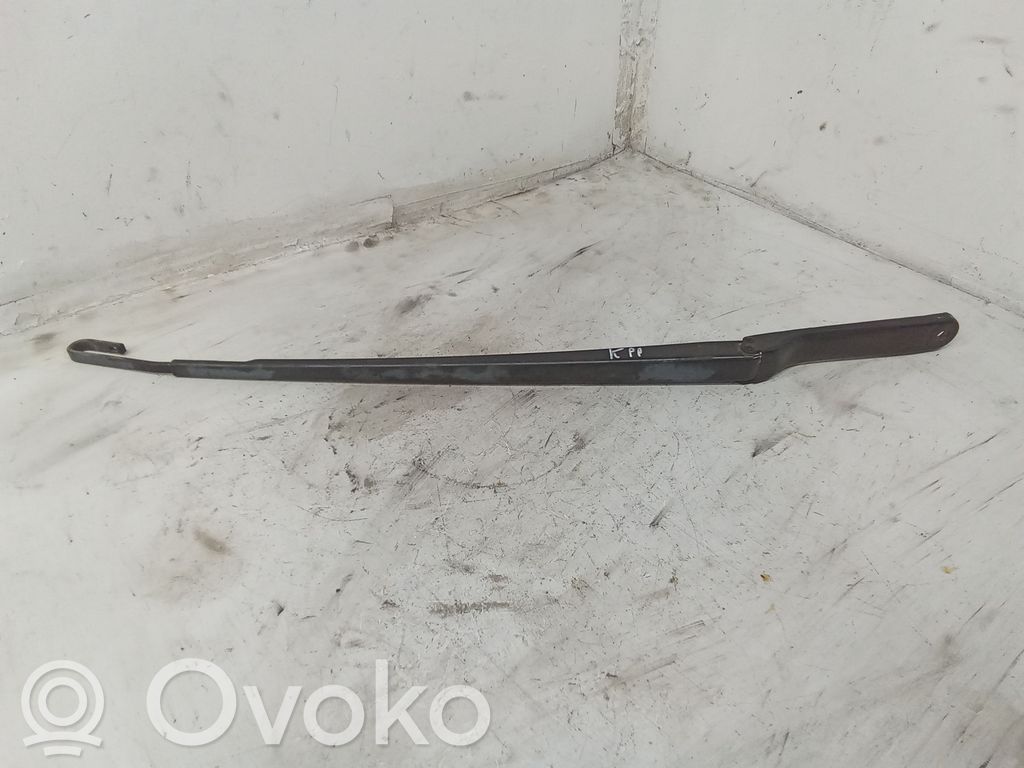BMW X5 E53 Front wiper blade arm 
