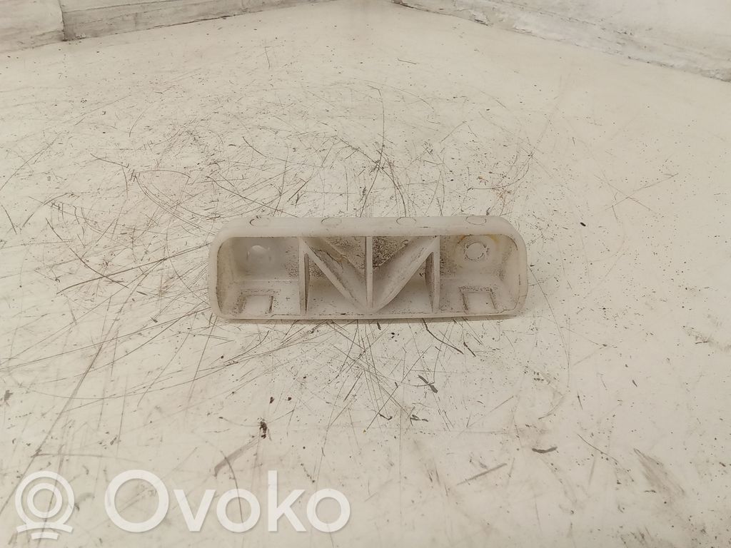 Nissan Qashqai Staffa di rinforzo montaggio del paraurti posteriore 