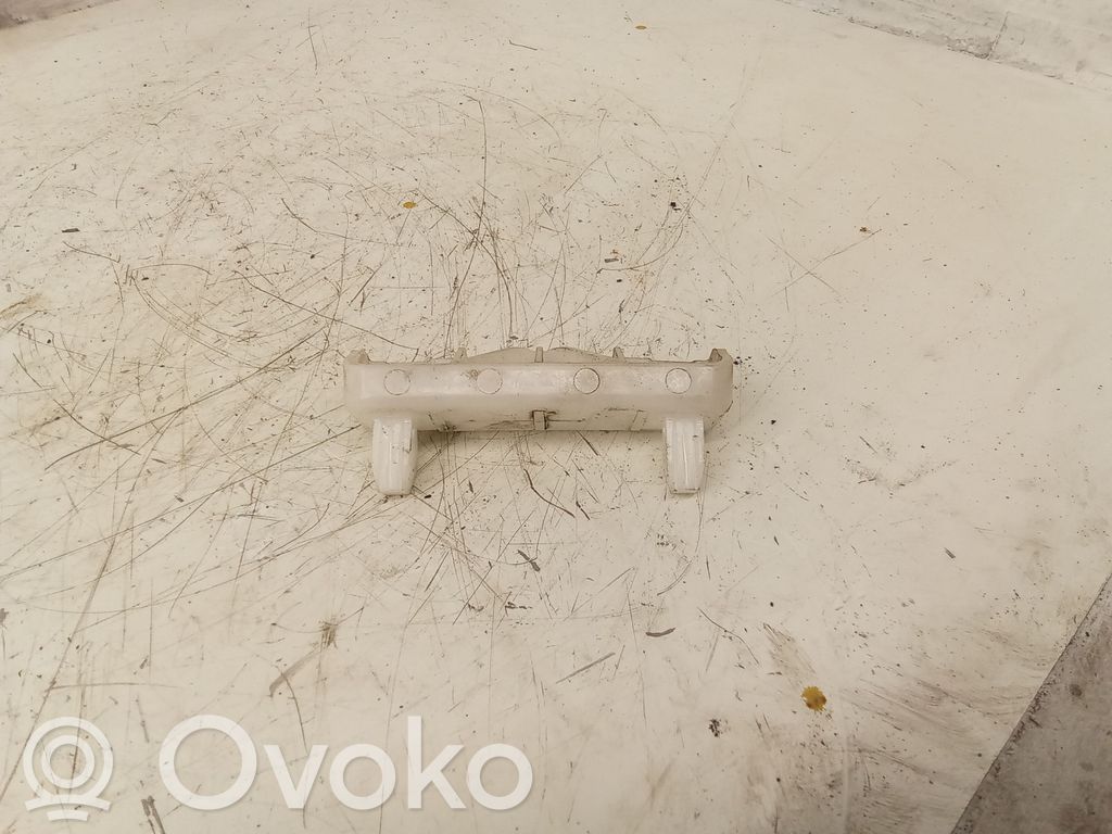 Nissan Qashqai Staffa di rinforzo montaggio del paraurti posteriore 
