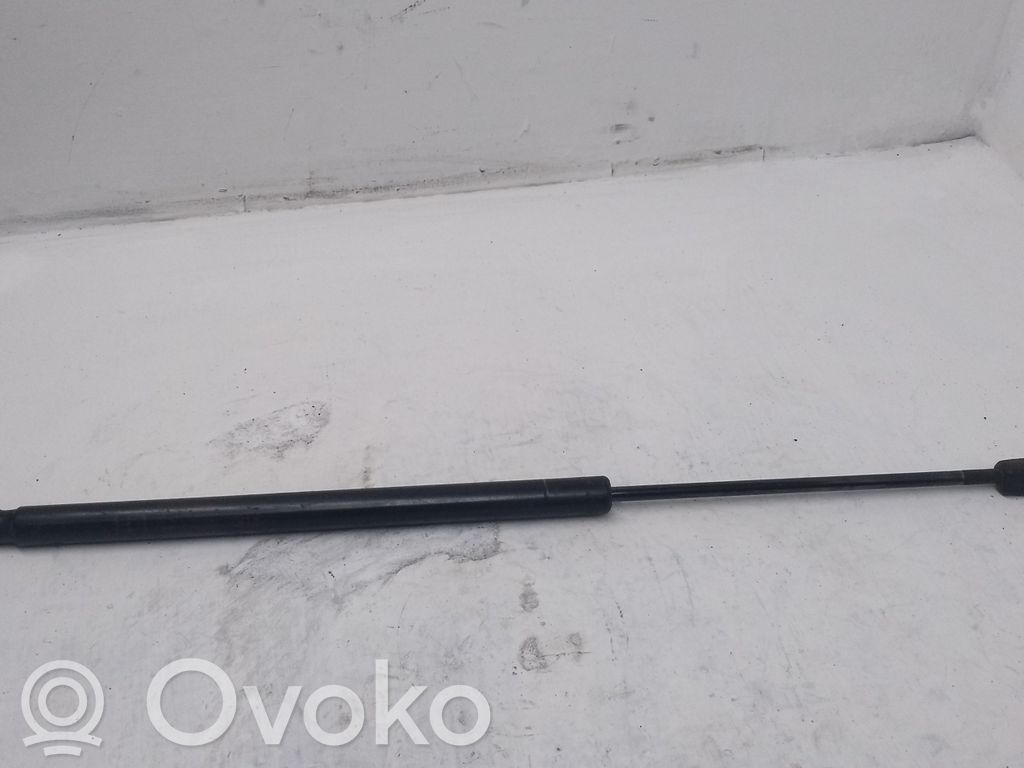 KIA Sorento Tailgate/trunk strut/damper 