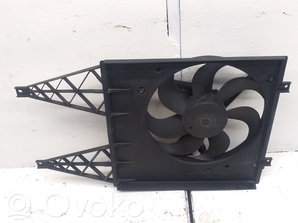 Skoda Fabia Mk1 (6Y) Elektryczny wentylator chłodnicy 