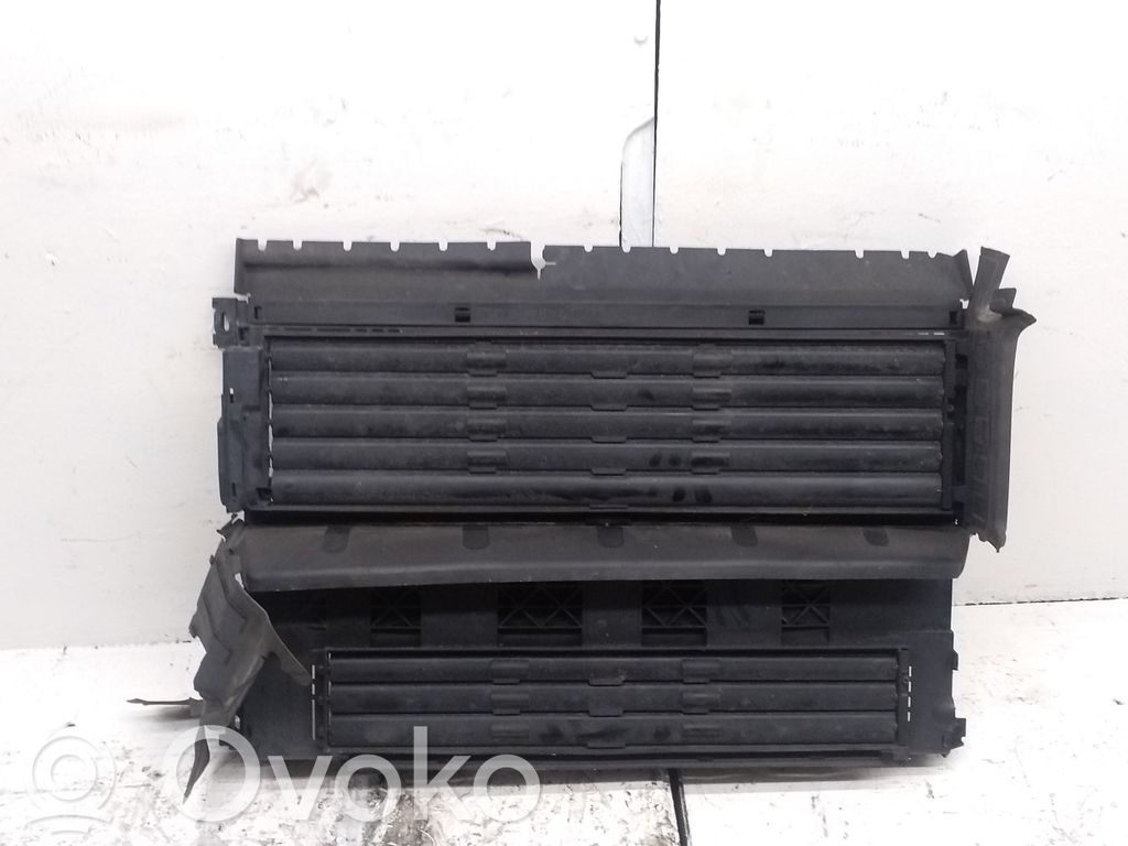 Wlot / Kanał powietrza intercoolera   1132513XX,YP00105680