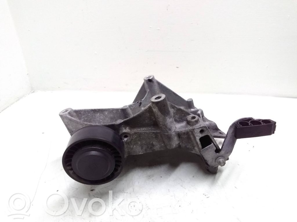 Mercedes-Benz C W205 Supporto del generatore/alternatore