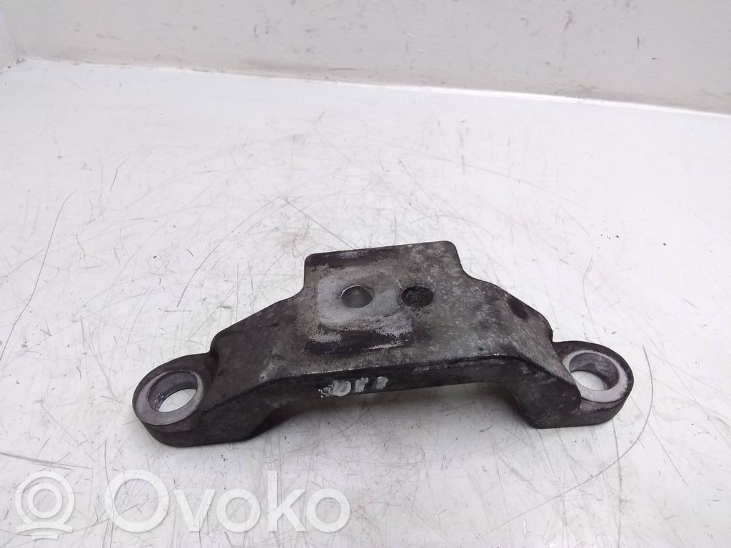 Ford Galaxy Engine mounting bracket 