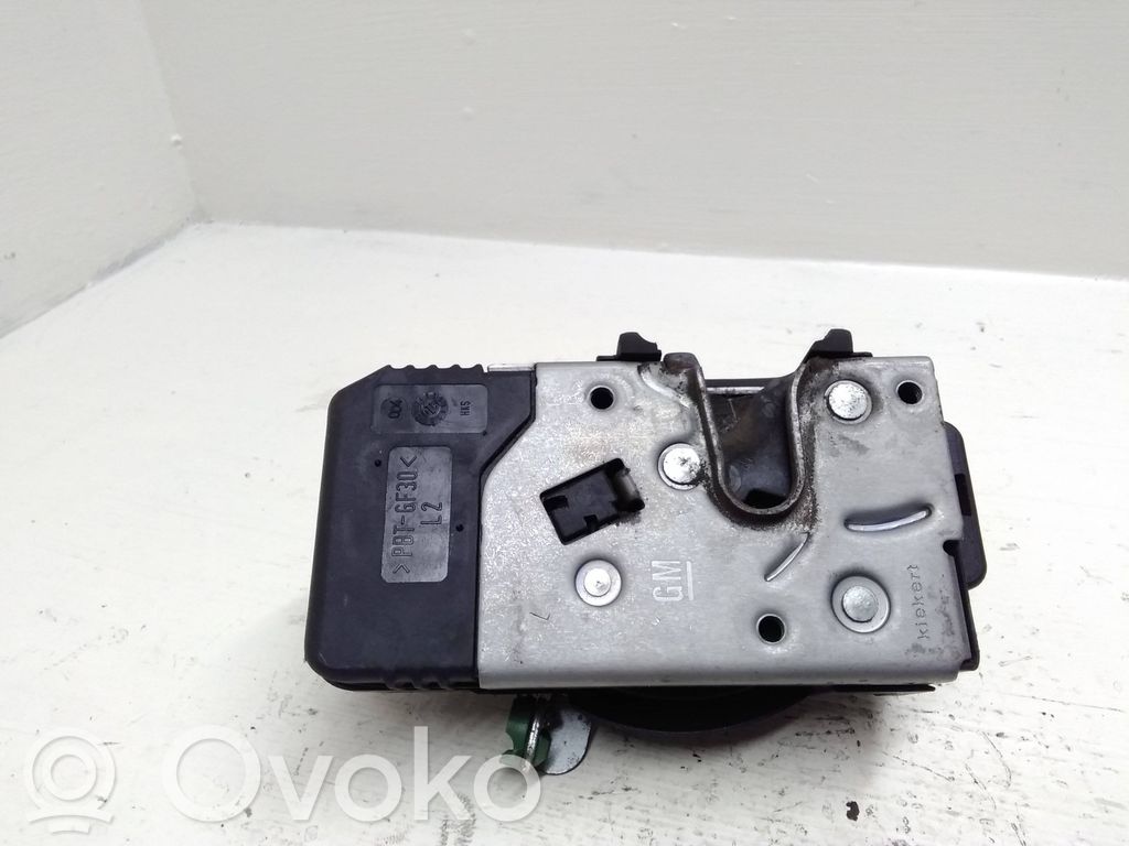 Opel Corsa C Front door lock 