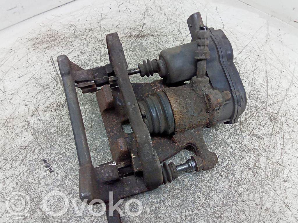 Audi A4 S4 B8 8K Galinis suportas 