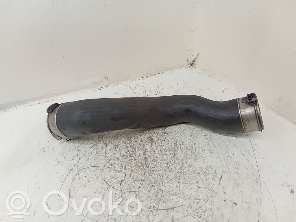 Mercedes-Benz E W212 Tubo flessibile intercooler
