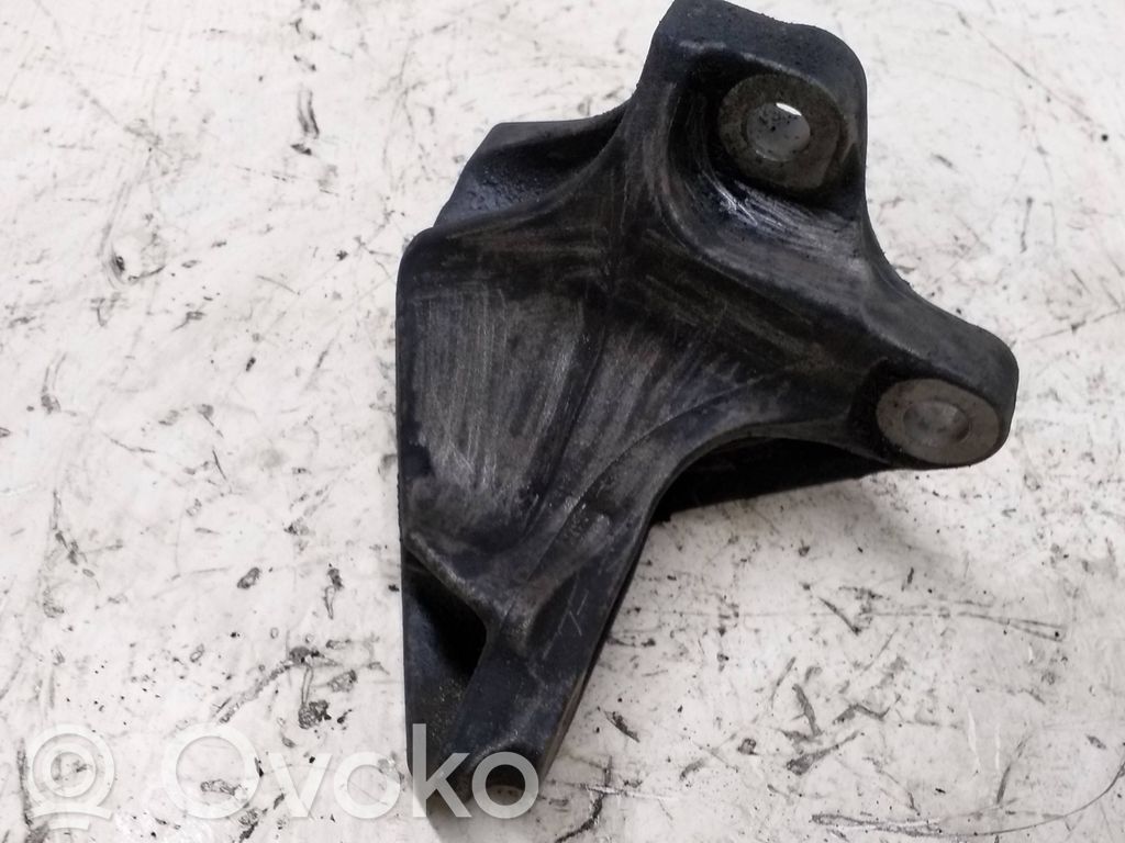 Ford Mondeo MK V Gearbox mounting bracket 