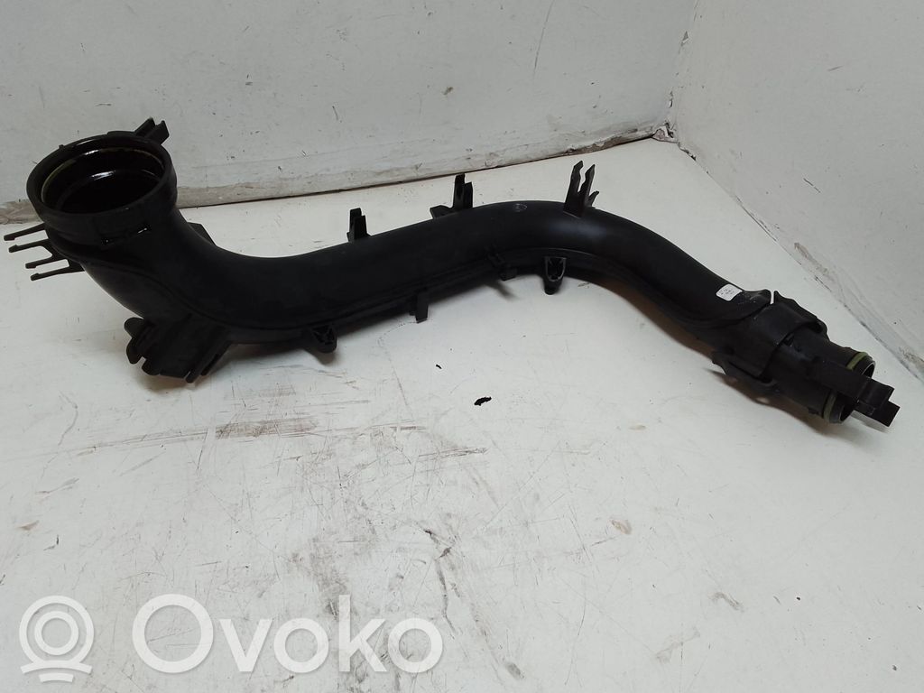 Audi A4 S4 B9 Välijäähdyttimen letku 