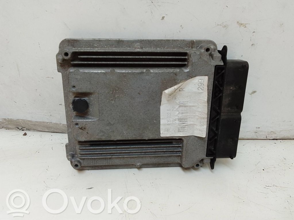 Audi A4 S4 B9 Engine control unit/module 