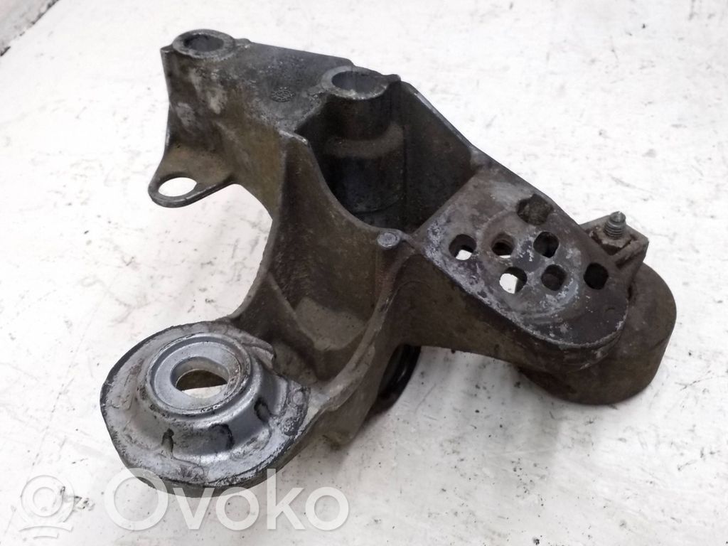 Audi A4 S4 B6 8E 8H Engine mounting bracket 