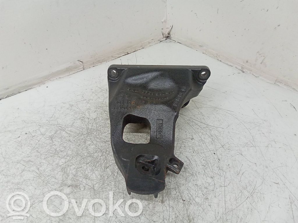 BMW 7 E65 E66 Engine mounting bracket 
