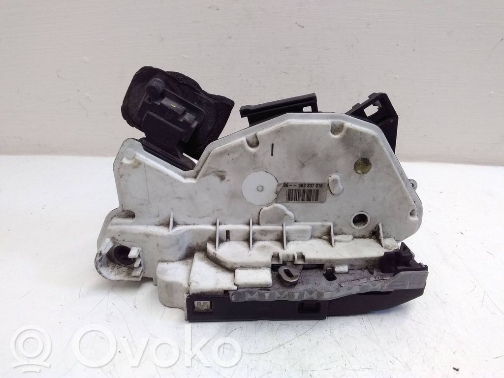 Volkswagen Golf VI Serratura portiera anteriore 
