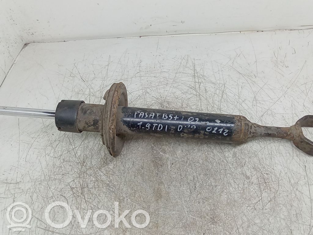 Volkswagen PASSAT B5.5 Stoßdämpfer vorne 