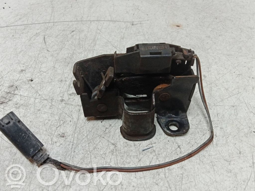Mercedes-Benz S W220 Serrure de capot