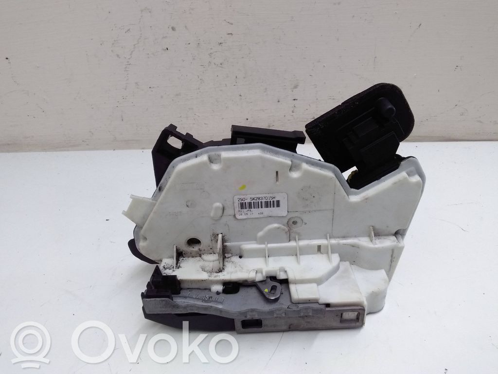 Volkswagen Sharan Etuoven lukko 