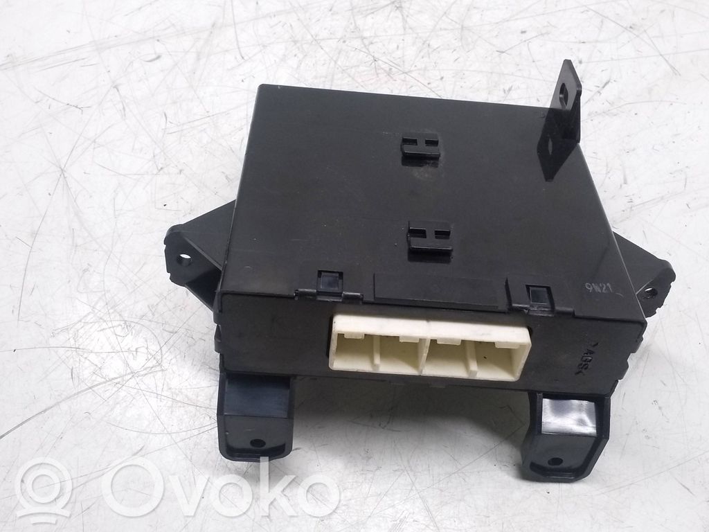 Subaru Outback Module confort 