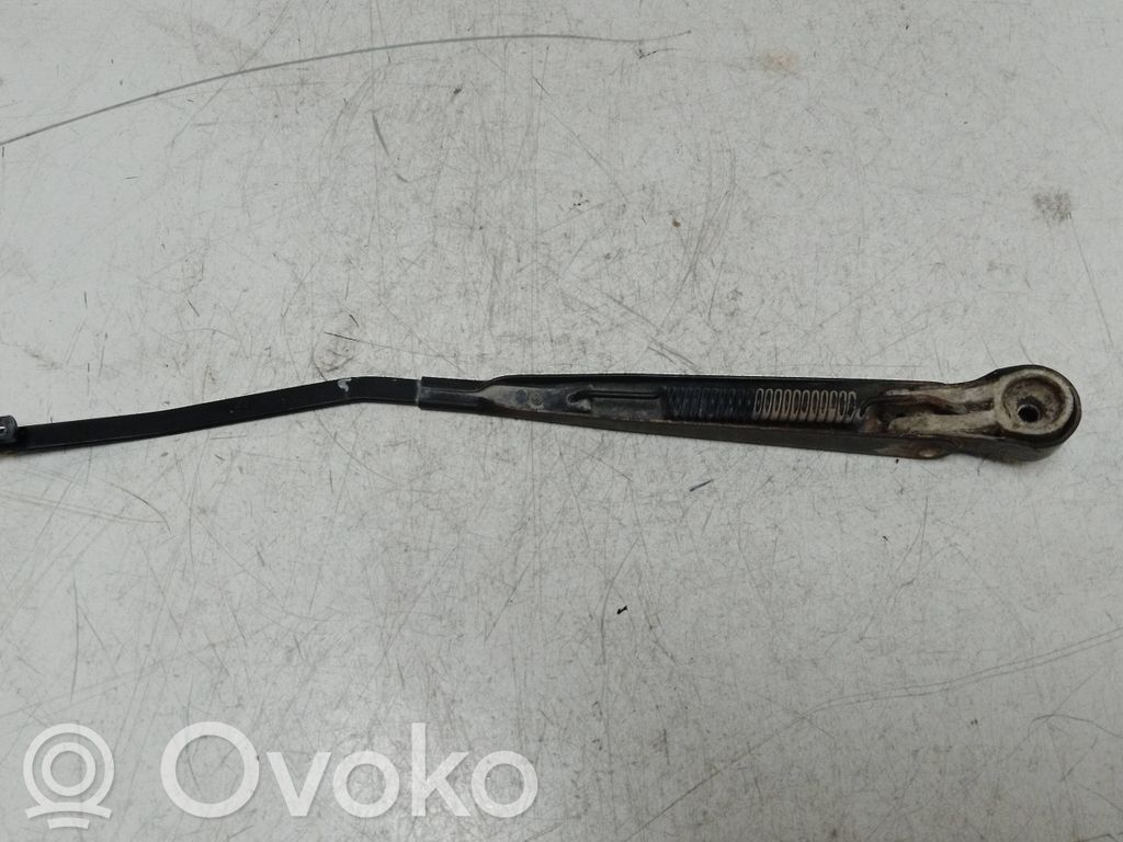 Ramię wycieraczki szyby tylnej   04335668