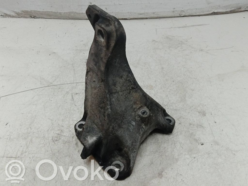 Łapa / Mocowanie silnika   2211678191601,6781916