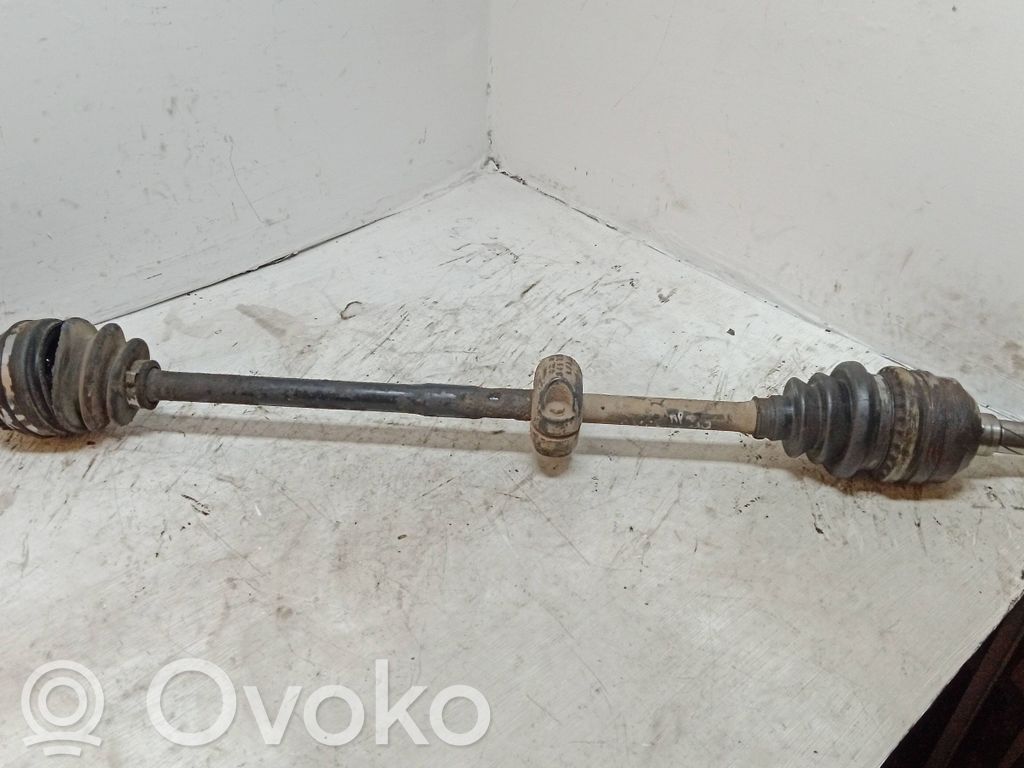 Etuvetoakseli   90345860