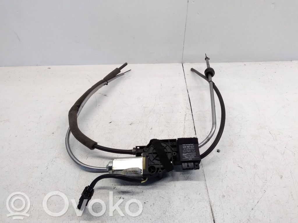 Audi A8 S8 D3 4E Motor de cortina de puerta trasera. 