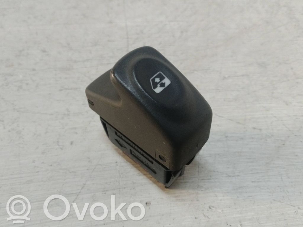 Renault Scenic I Electric window control switch 