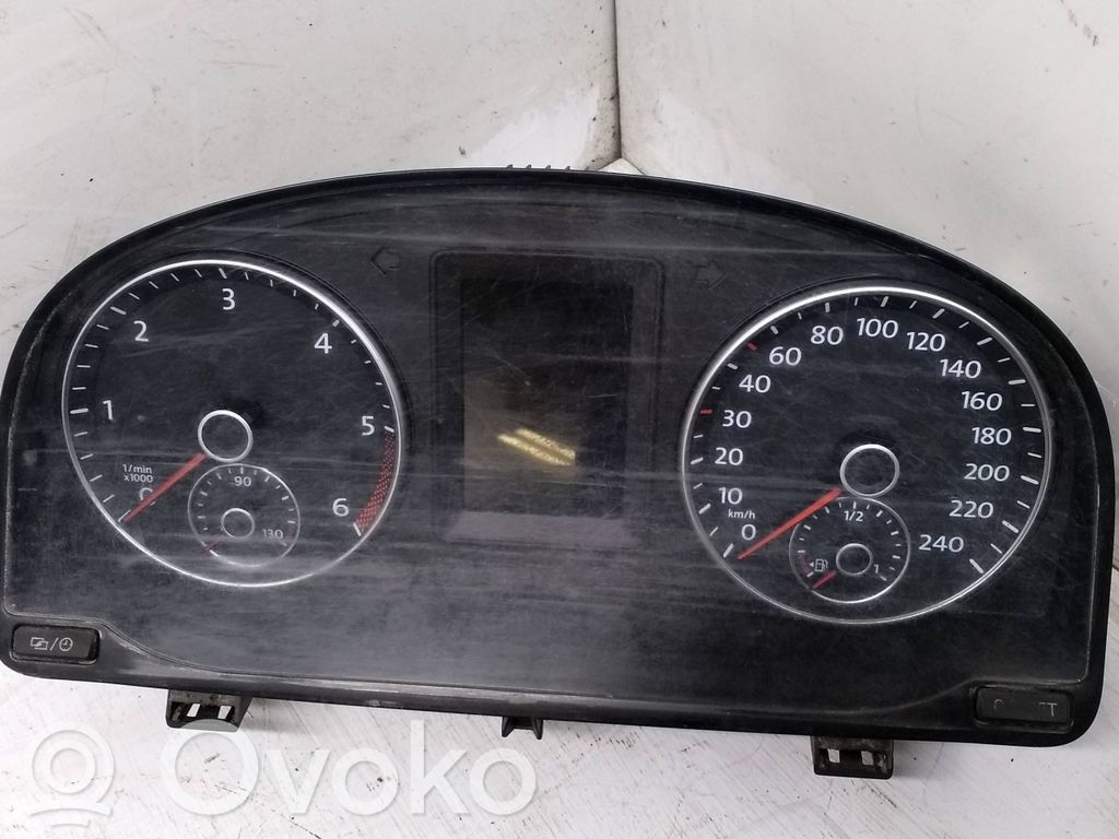 Volkswagen Caddy Speedometer (instrument cluster) 