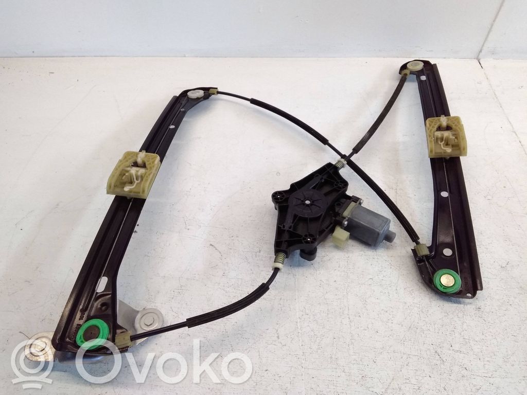 Volkswagen Golf VII Regulador de puerta delantera con motor