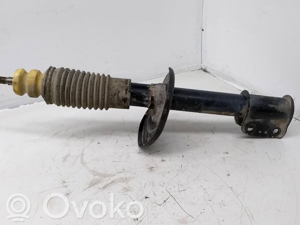 Dacia Dokker Priekšpusē amortizators 