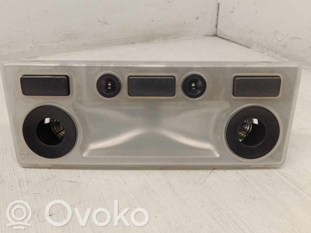 Luz del asiento delantero   6912613