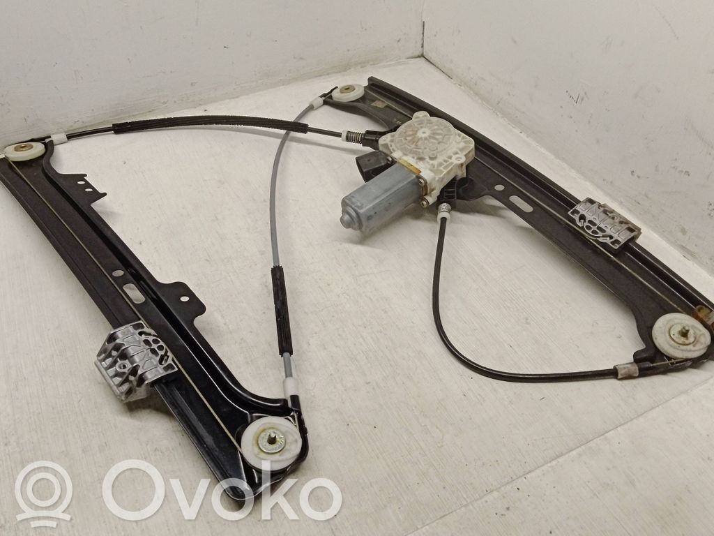 Mécanisme de lève-vitre avec moteur   6922268
